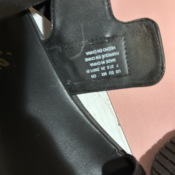 Aerie Black Women's Sandals - Picture 6 of 7